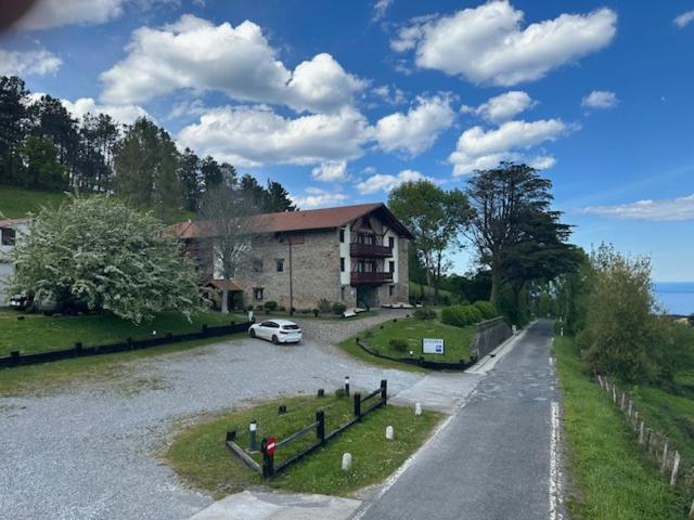 Hotel-Apartamento Rural Atxurra Бермео Экстерьер фото